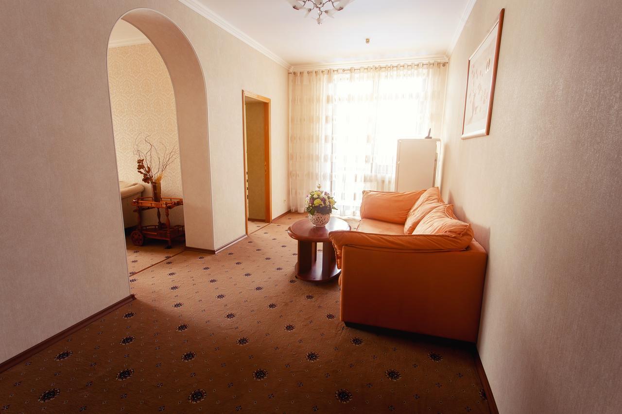 Pansionat Paradiz Hotel Поляна Екстериор снимка