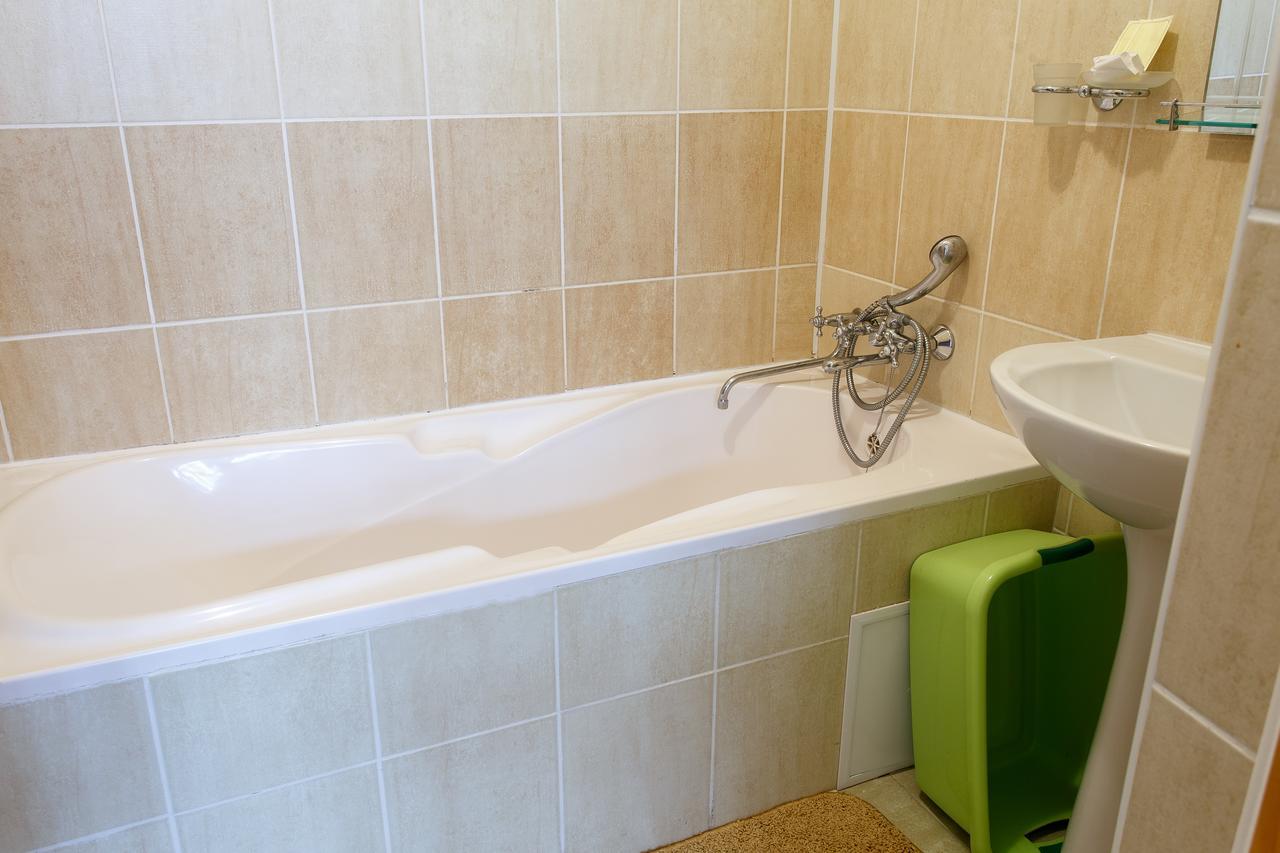 Pansionat Paradiz Hotel Поляна Екстериор снимка