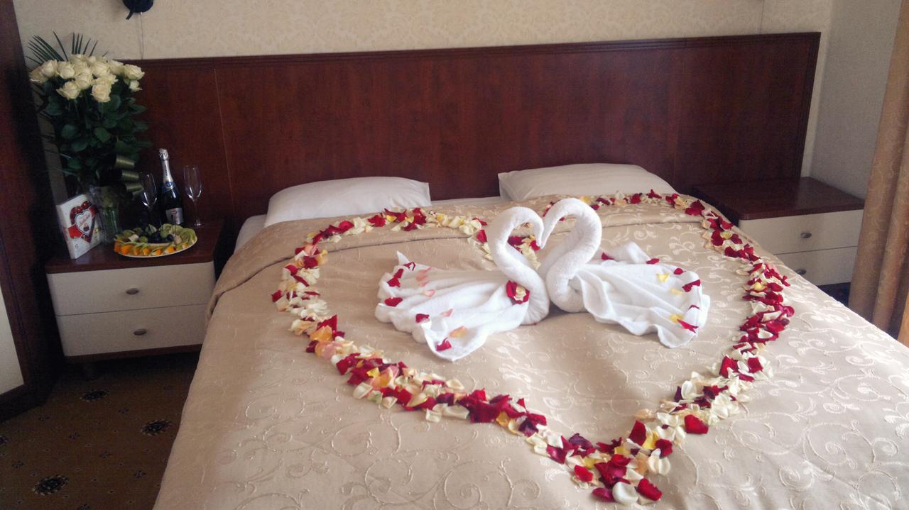 Pansionat Paradiz Hotel Поляна Екстериор снимка
