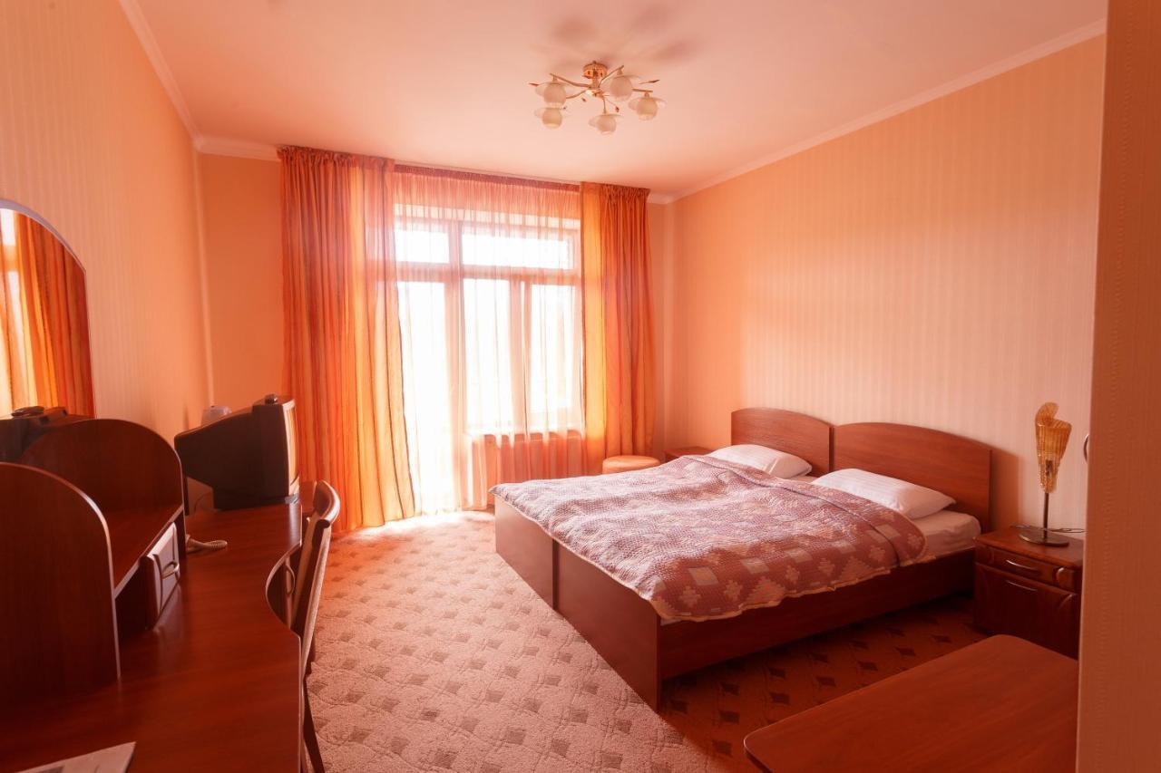 Pansionat Paradiz Hotel Поляна Екстериор снимка